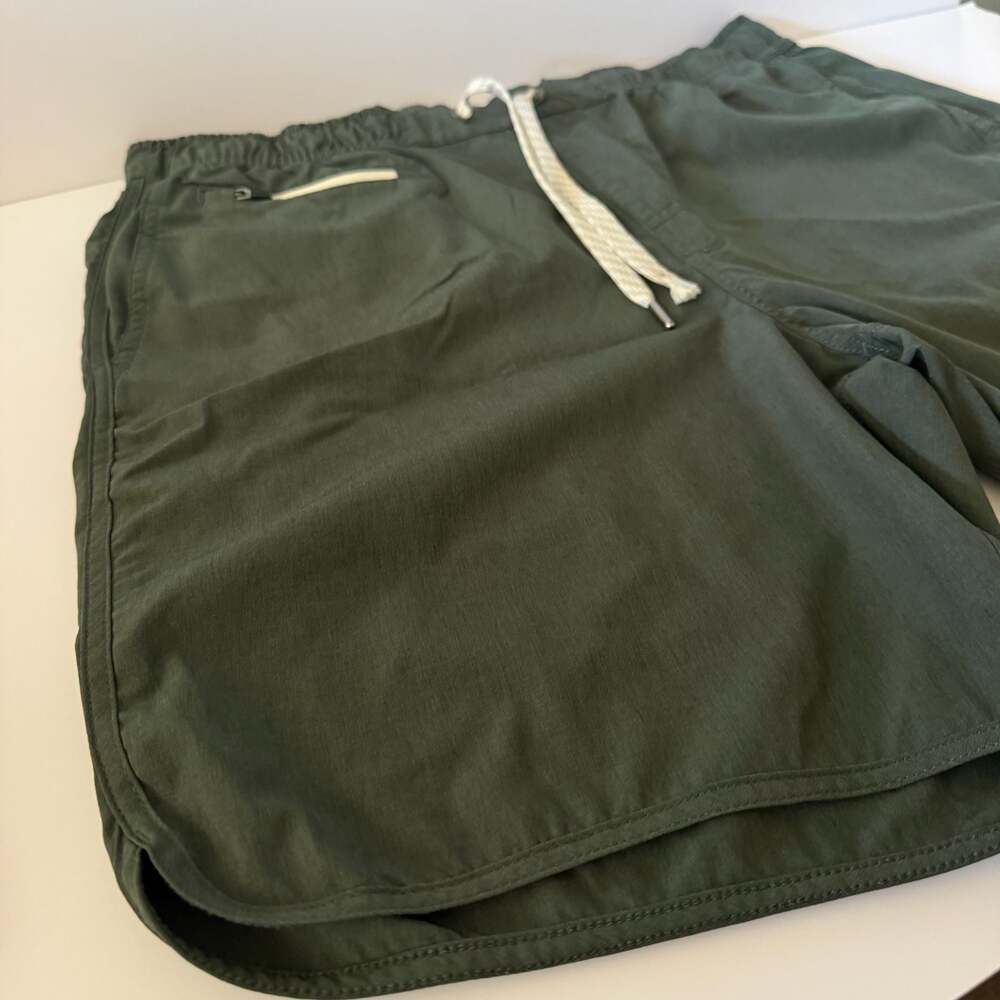 Vuori Banks Short in Olive - Picture 4 of 13